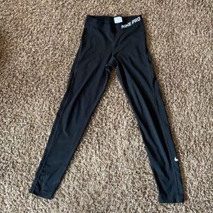 Black Nike leggings